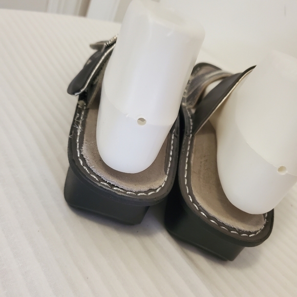 Alegria Karmen Wrapture Grey & White Sandals Size 39 = US 9 - Picture 6 of 11